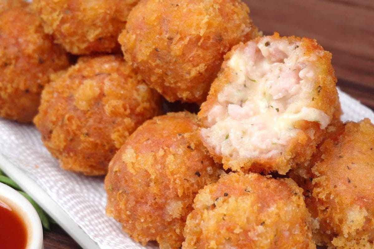 Reinvente o snack: receita do delicioso bolinho de pizza fofinho